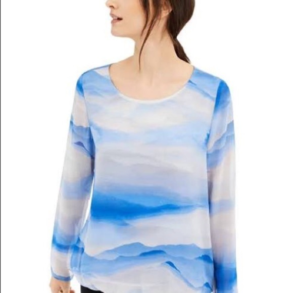 39. Scoop Neck Long Sleeve Blue/White Balloon Hem Top - Picture 1 of 5
